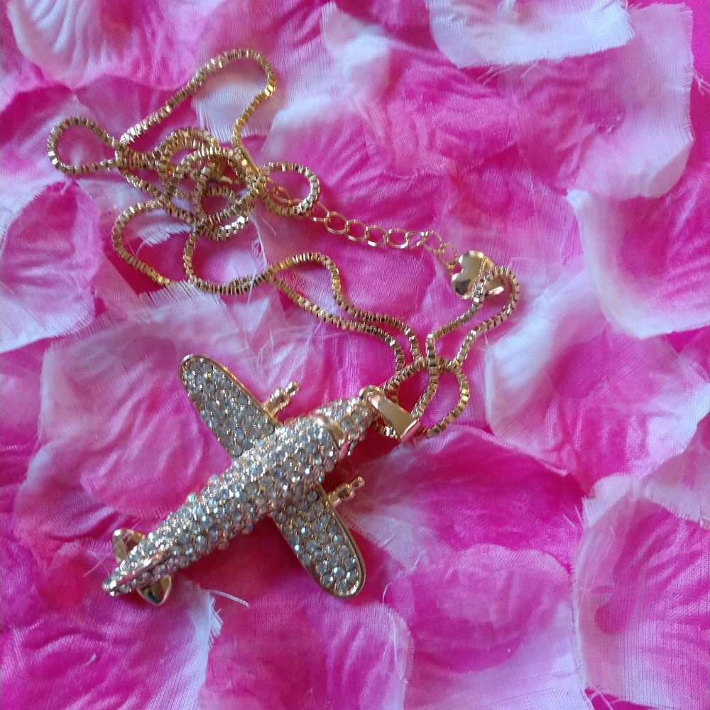 3D Betsey Johnson Crystal Airplane Necklace - Picture 2 of 2